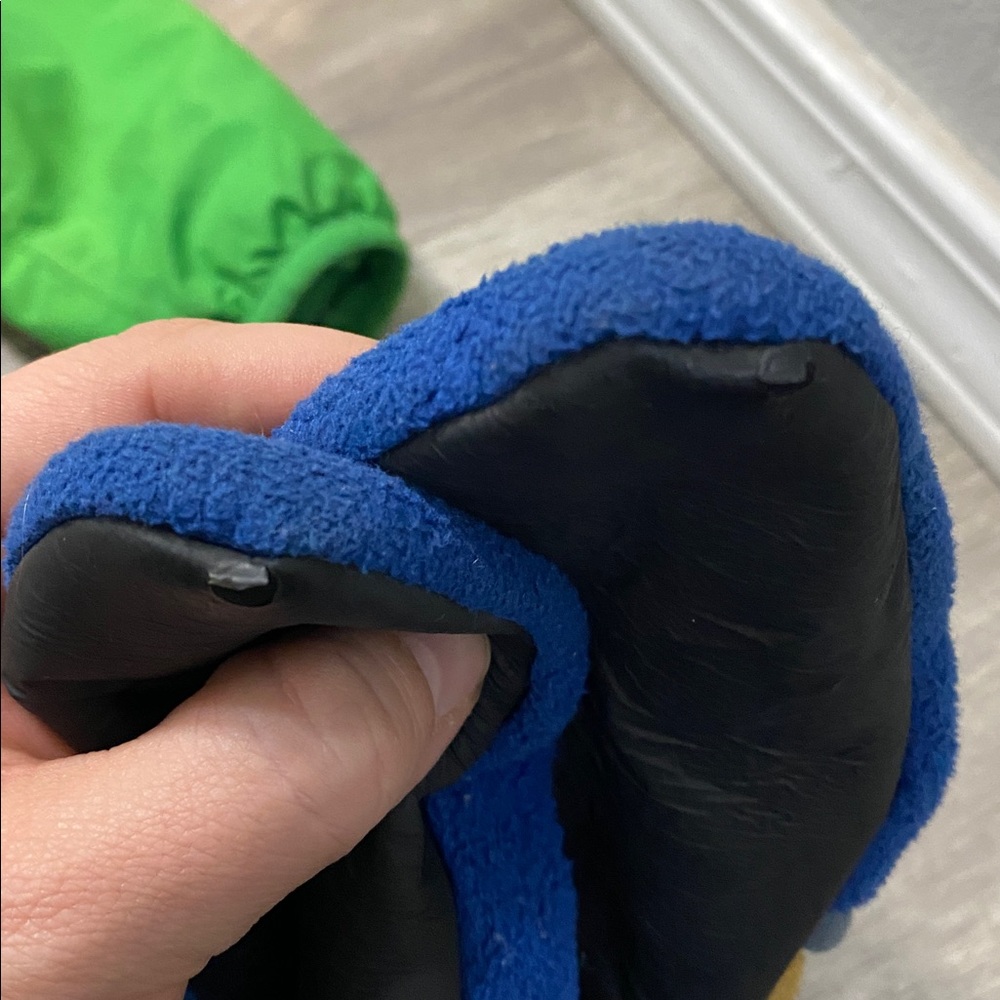 Patagonia and North Face Cozy Bundle, Reversible Jacket and Quilted Joggers - Picture 6 of 15